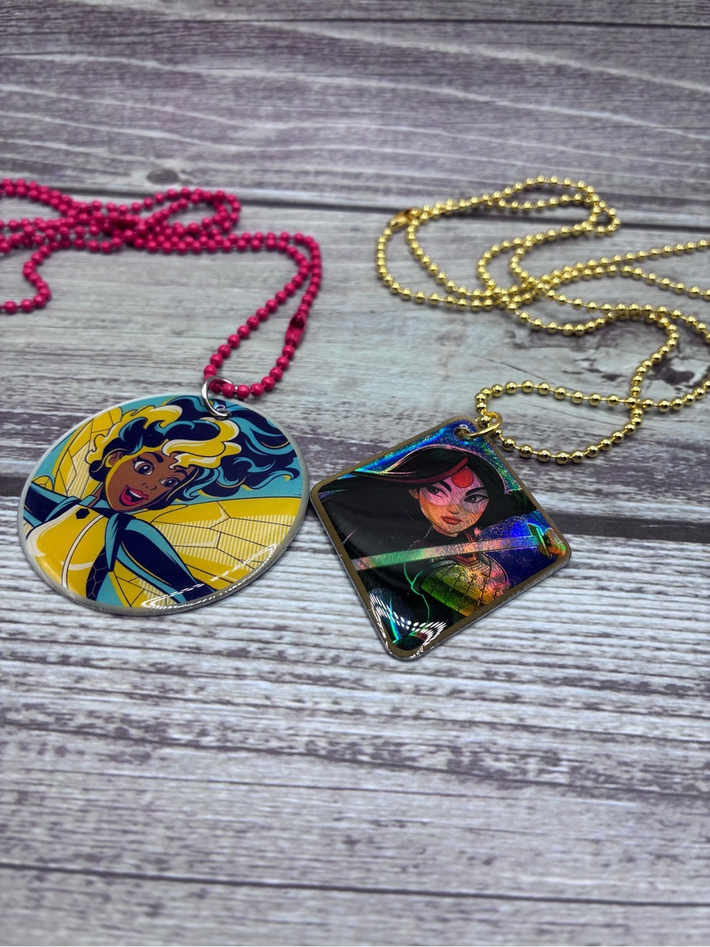 NWOT DC Super Heroes Necklace Set